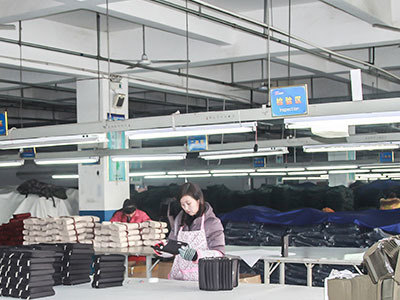 箱包定制選加工廠品質穩定很重要